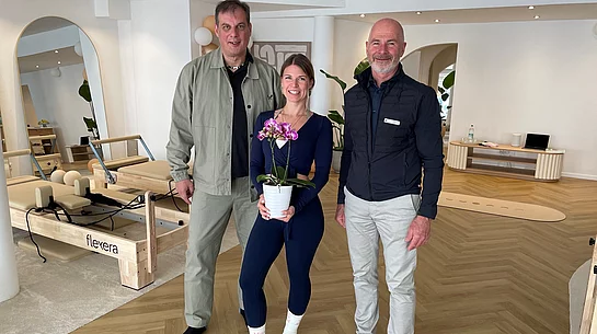 Wirtschaftsförderer Carsten Reichel, Pilatestrainerin Viktoria Sellmaier und Erster Bürgermeister Klaus Heilinglechner Wirtschaftsförderer Carsten Reichel, Pilatestrainerin Viktoria Sellmaier und Erster Bürgermeister Klaus Heilinglechner