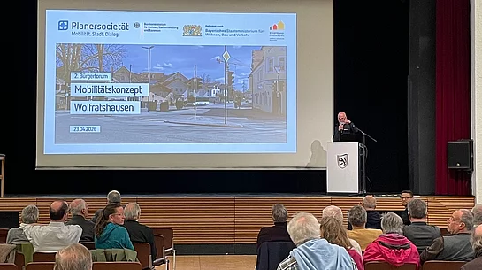 Bürgerforum in der Loisachhalle zum Mobilitätskonzept Bürgerforum in der Loisachhalle zum Mobilitätskonzept