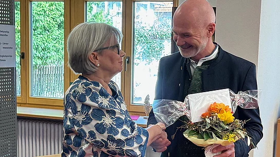 1. Bürgermeister Heilinglechner verabschiedet Silke Vogel in den Ruhestand Verabschiedung von Silke Vogel